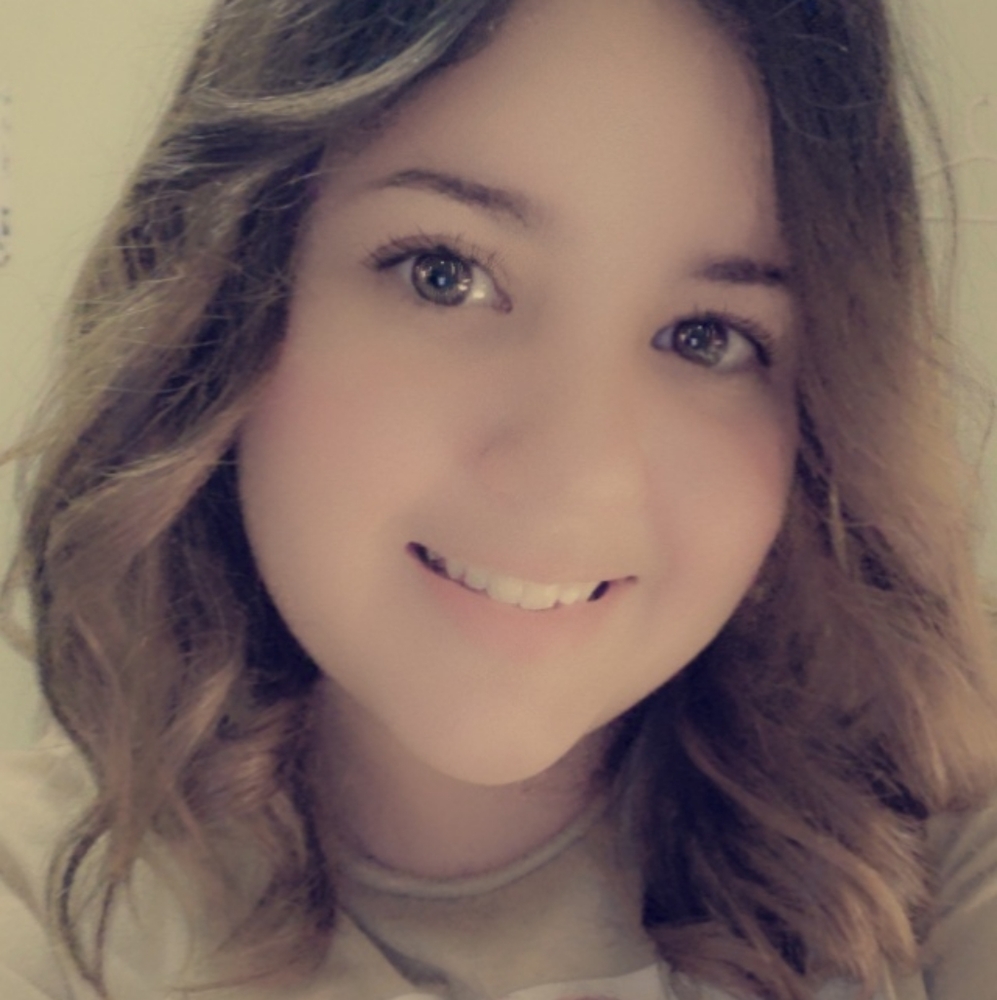 Meet your Posher, Daira